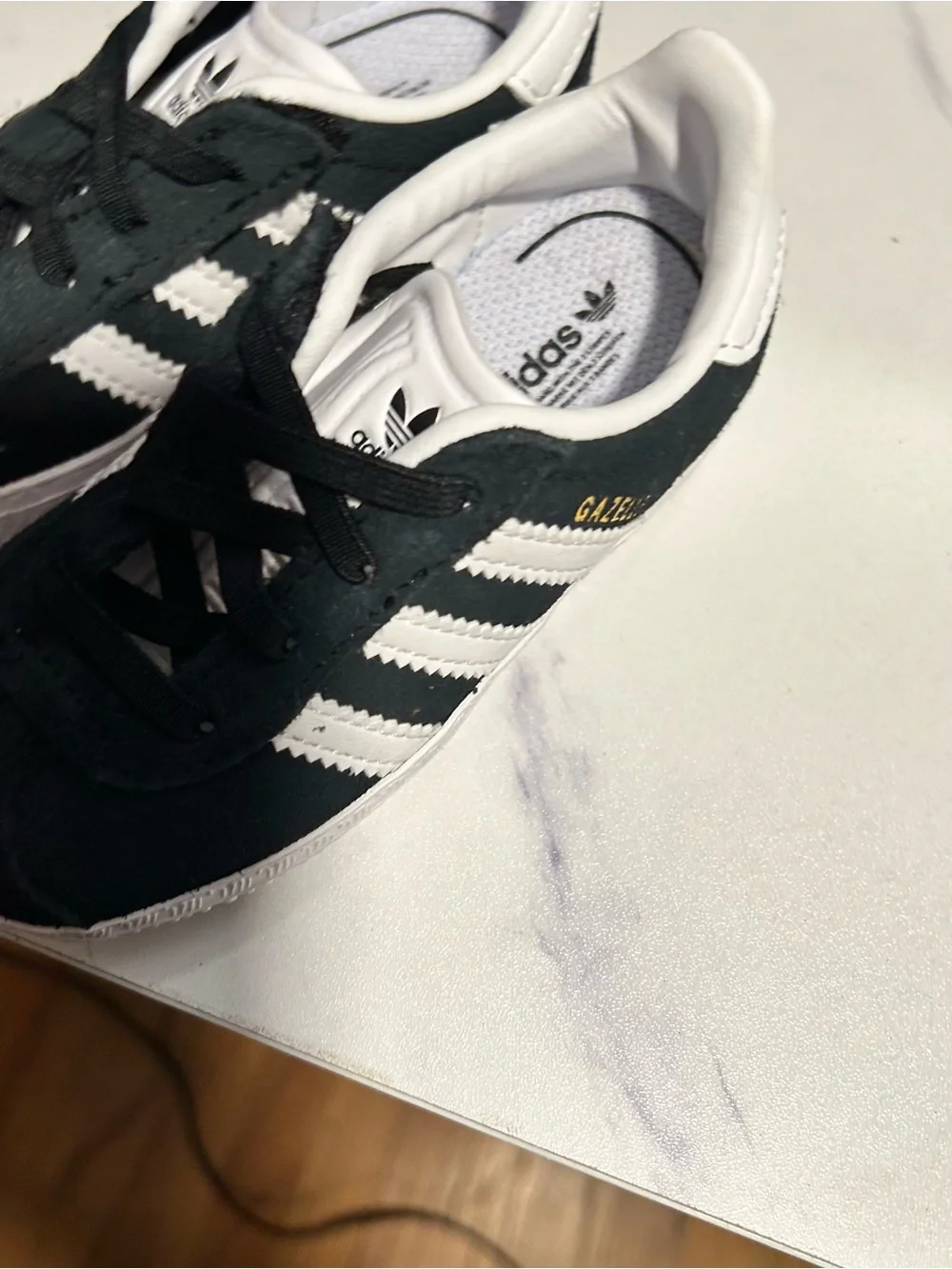 adidas no box